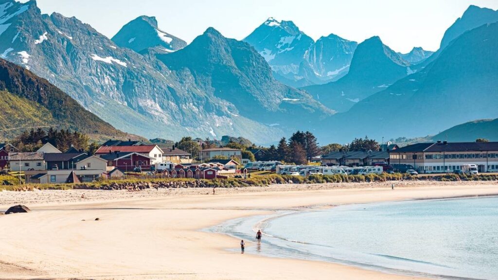Center Party (Sp), Labour Party (Ap), and Socialist Left (SV) agree on tourist tax