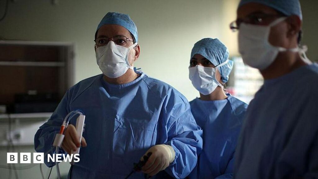 Hundreds of NHS quangos to be scrapped