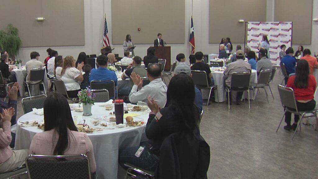 ExxonMobil Beaumont 409 Energy Scholars Program graduates 30 students