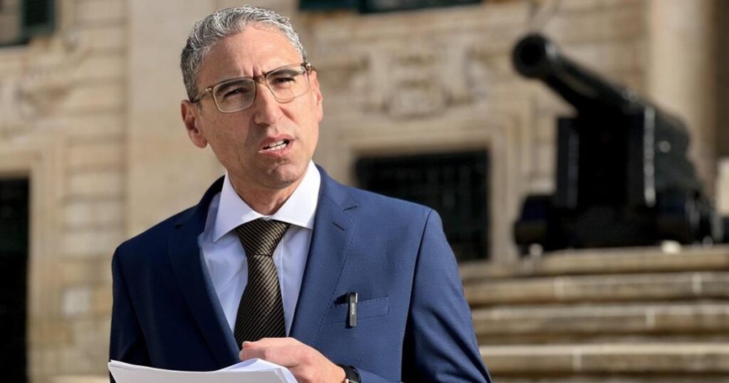 Robert Aquilina interrogated by police over domestic violence claims Robert Aquilina interrogated by police over domestic violence claims