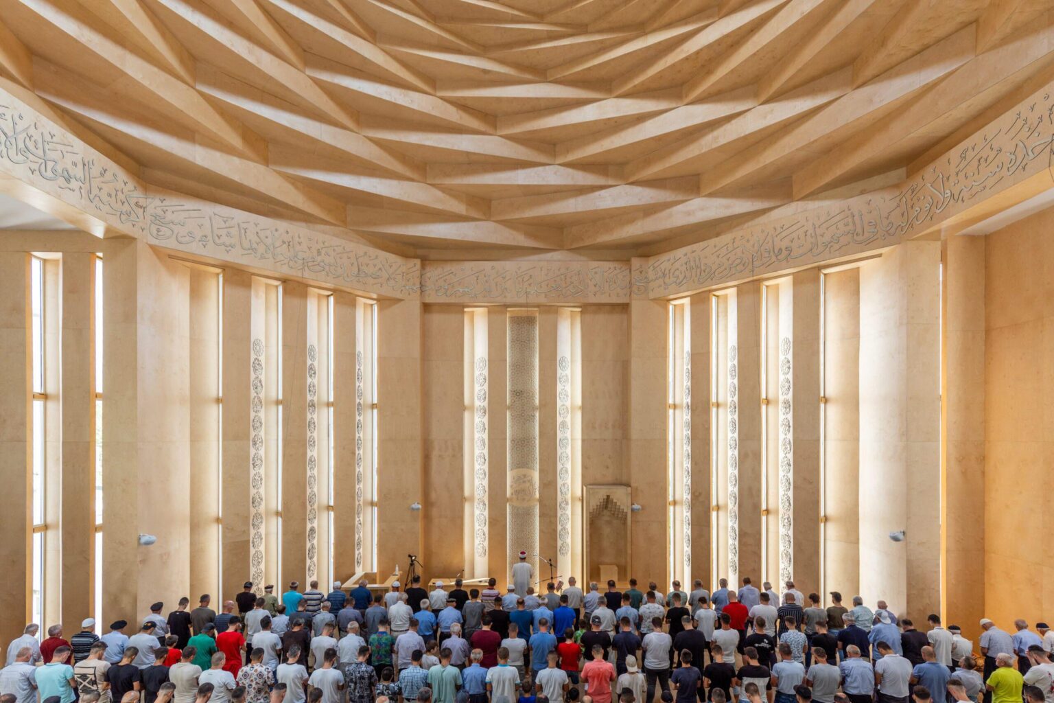 Why is Islam in Kosovo stronger and more preserved than in Albania? Open discussion! 🕌🇽🇰