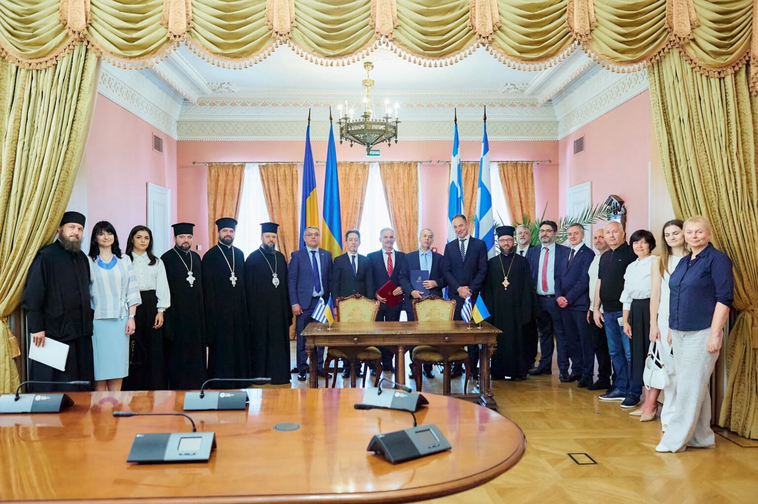 Ukraine and Greece sign Memorandum to strengthen religious and theological cooperation