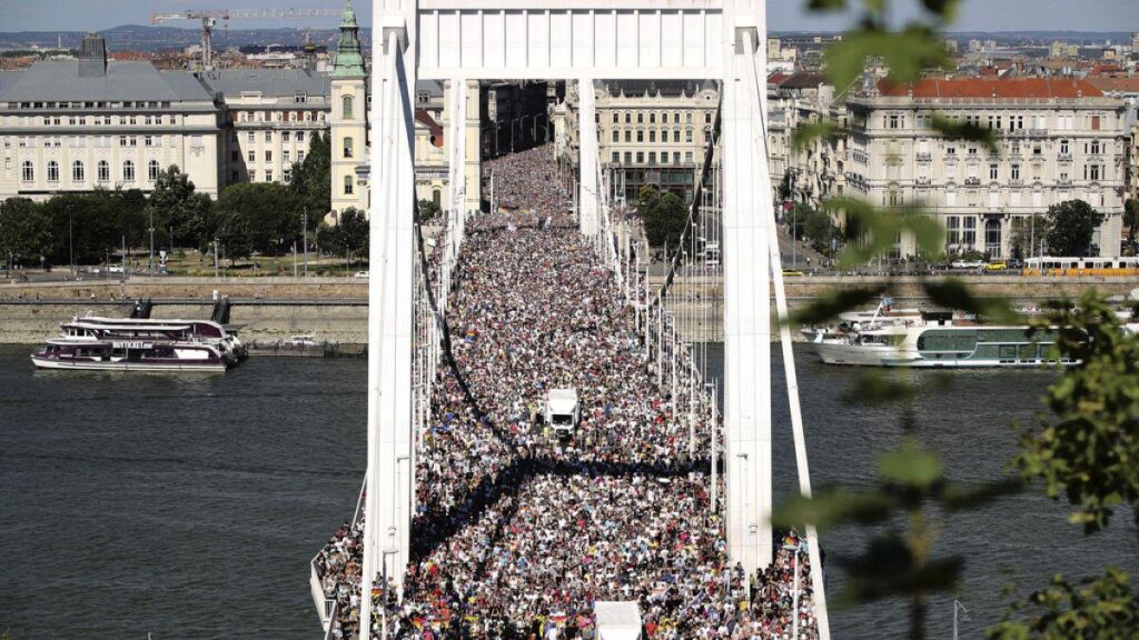 Budapest: Popula for Pride in spite of Orban's Prohibition (PHOTO)