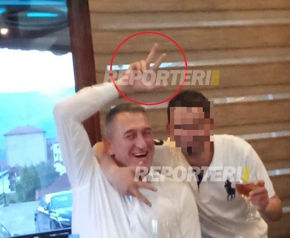Nenad Rashiqi, good Serbia, Minister of Albin Prishtina, Albin Patriot, you fired three fingers/ Srpski Pozdrav