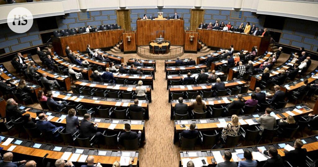 Finnish parliament votes for withdrawing from the Ottawa treaty by 157-18