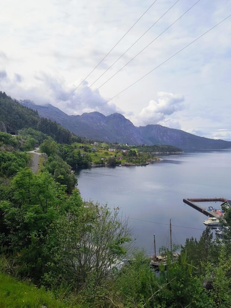 Took the bus from Bergen to Odda, used the opportunity to take some pictures as well.