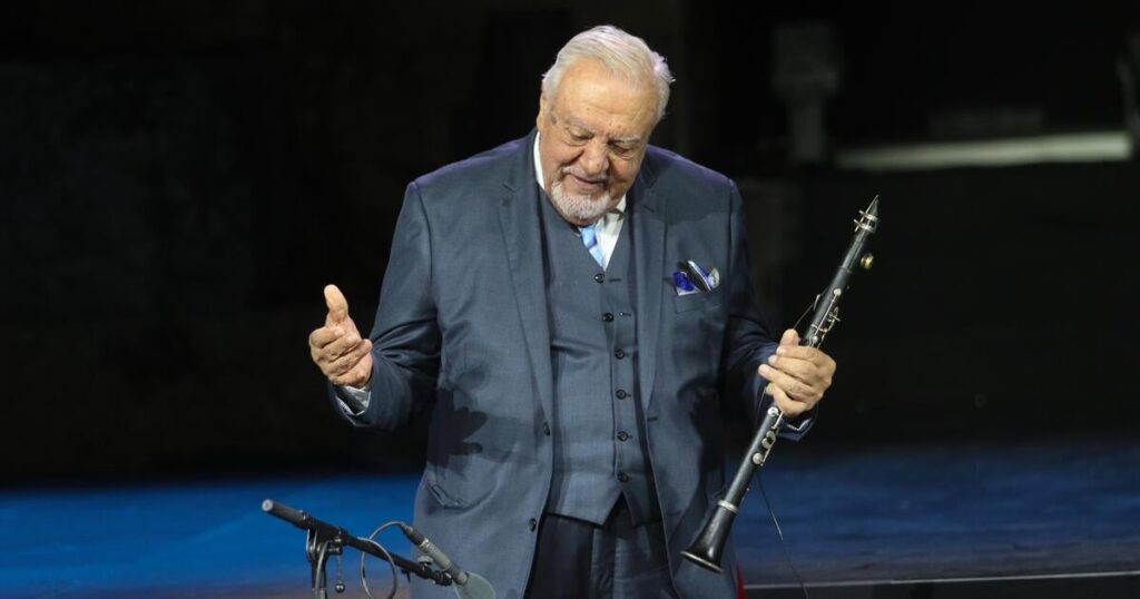 Petroloukas Halkias, the big crankshaft of the clarinet died