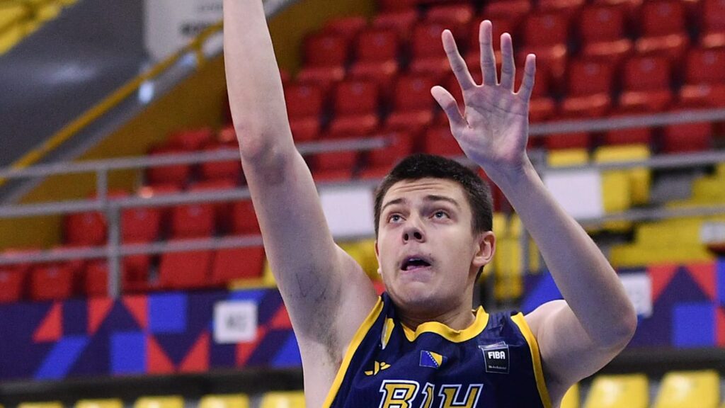 Indiana Basketball Finalizes Roster with Bosnian Center
