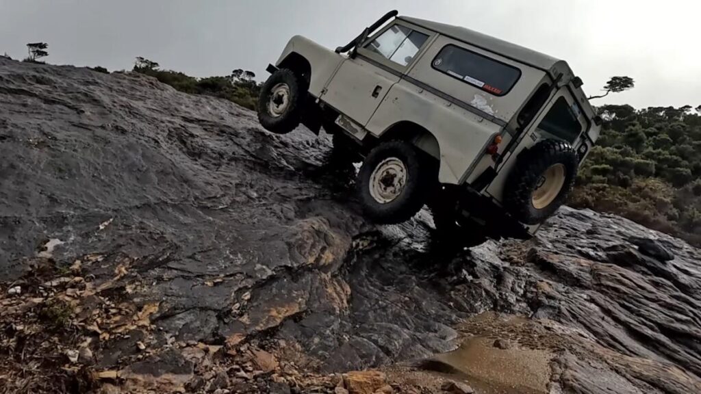 This New Zealand Off-Road Trail Looks Amazing