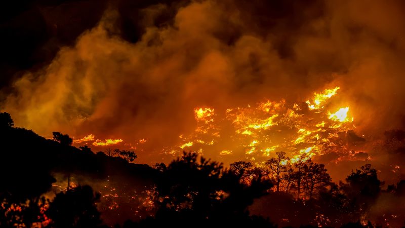Crete wildfires force evacuations in Greece tourist hot spot