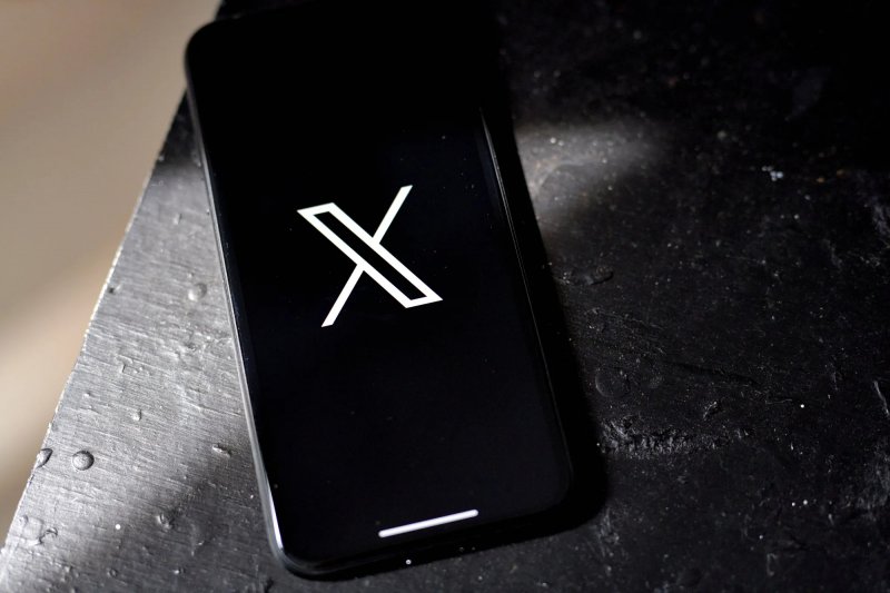Poland considers blocking X over Grok’s offensive comments Poland considers blocking X over Grok