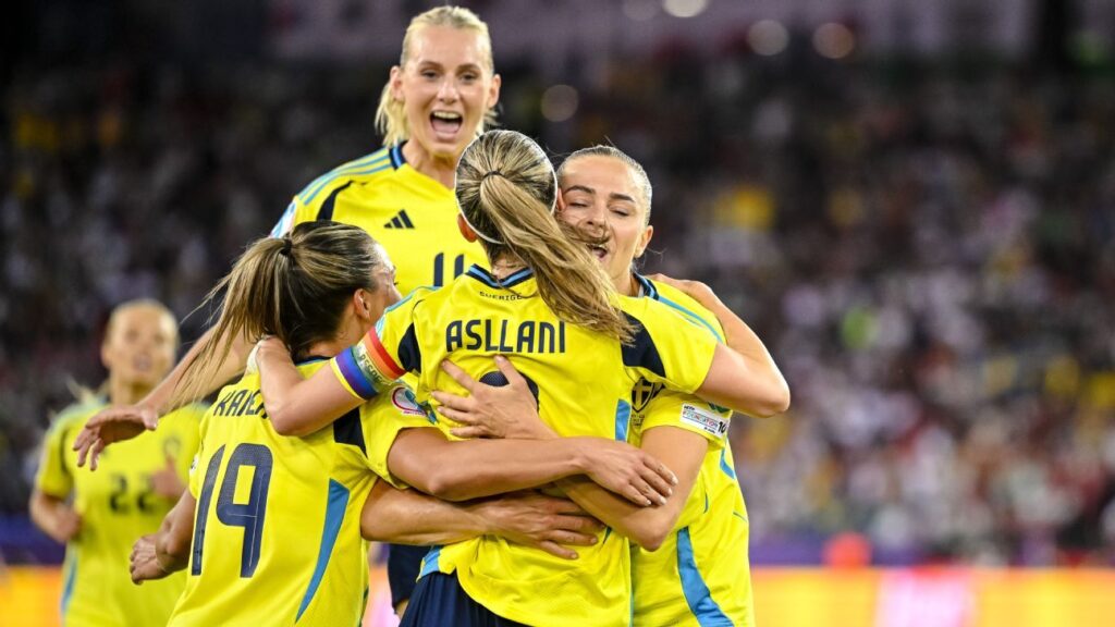 Euro 2025 Daily: Sweden demolish Germany, Poland make history Copy Link