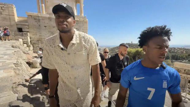 Isshowspeed came (again) to Athens and Antetokounbos took him to the Acropolis - panic in downtown Athens