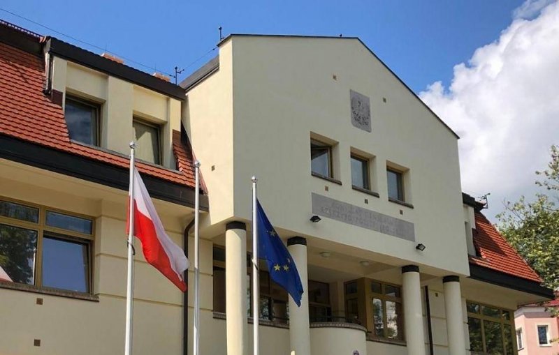 Russia to close Poland