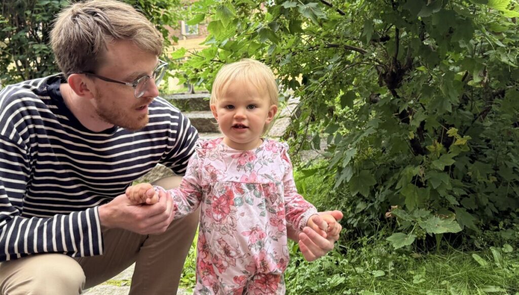 A toddler was bitten by a tick in central Oslo A toddler was bitten by a tick in central Oslo