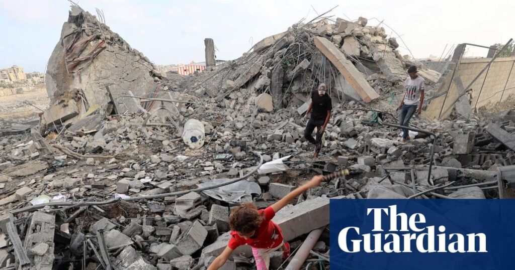 Clearing Gaza rubble could yield 90,000 tonnes of planet-heating emissions | Processing debris from Israel’s destruction of homes, schools and hospitals could take four decades