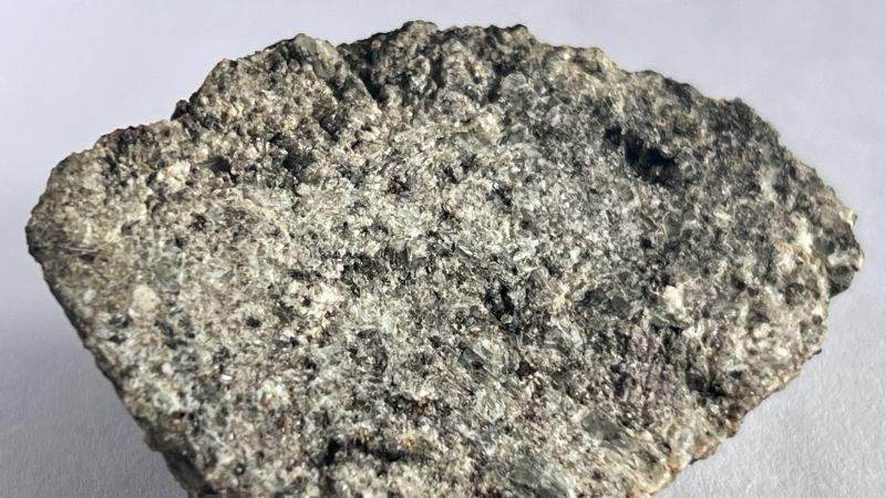 Two meteorites found in the Sahara could be from the solar system’s least studied rocky planet, scientists say | CNN
