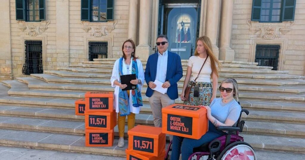 Groups battle pros and cons as euthanasia consultation nears its conclusion Groups battle pros and cons as euthanasia consultation nears its conclusion