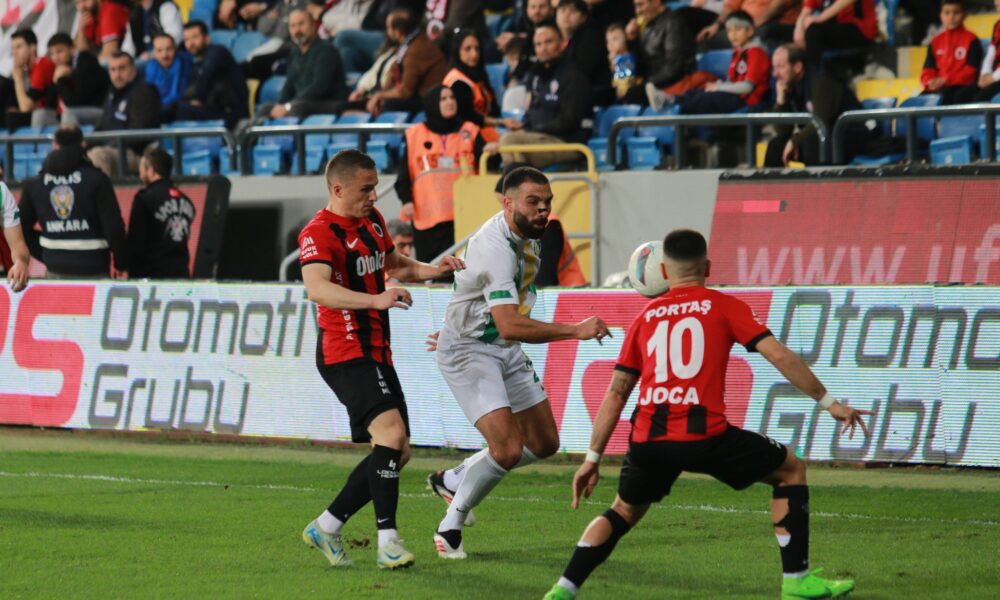 Malta defender Zach Muscat returns to Portugal, joins second-tier G.D. Chaves