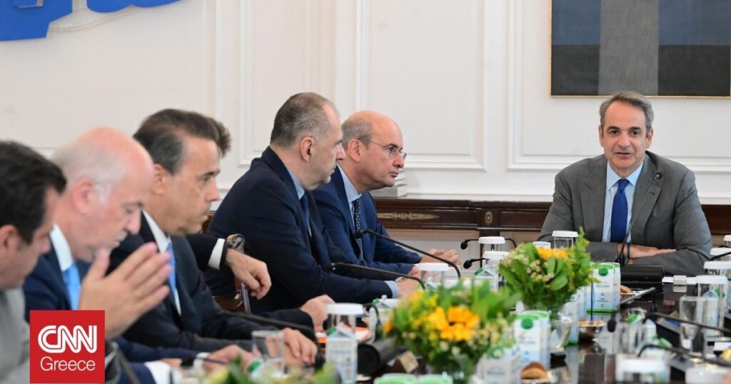 Mitsotakis in the Cabinet: Not even a euro lost from the recovery fund