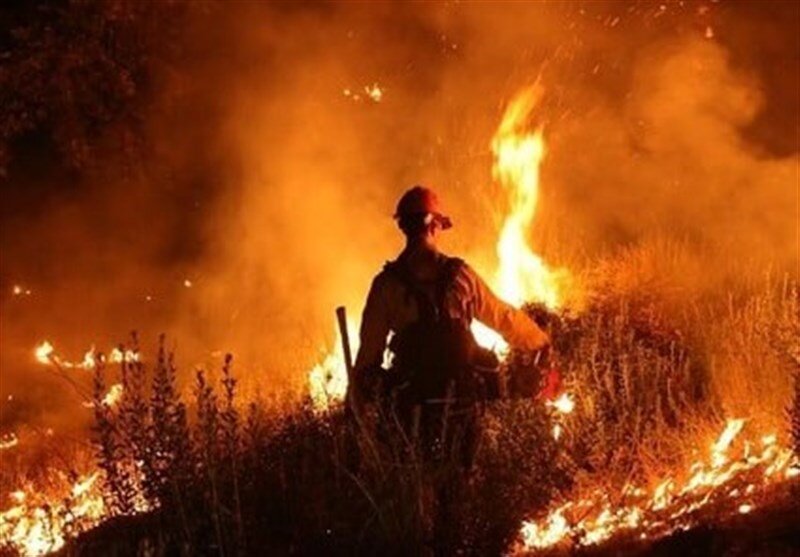 Thousands told to stay home as Spain forest fire rages on Thousands told to stay home as Spain forest fire rages on
