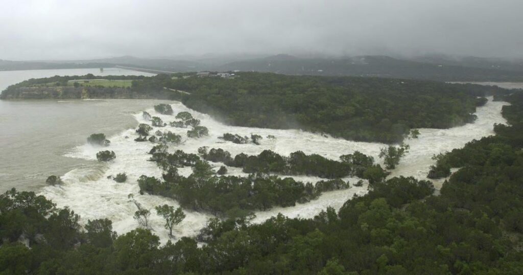 What flood insurance does and does not cover | Environment News