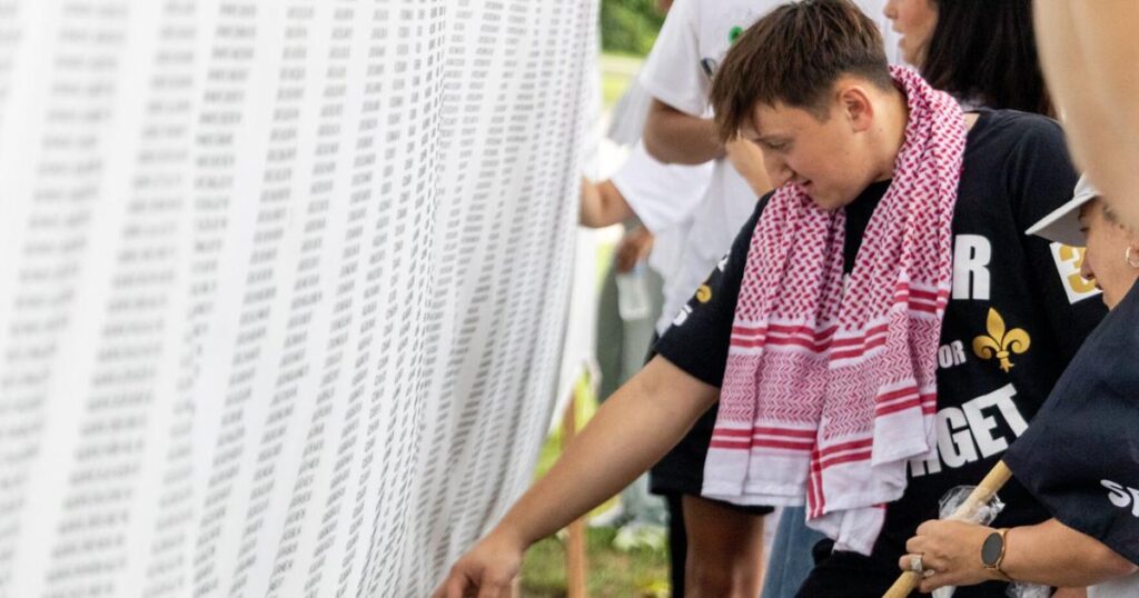 St. Louis Bosnians gather to remember the Srebrenica genocide 30 years later