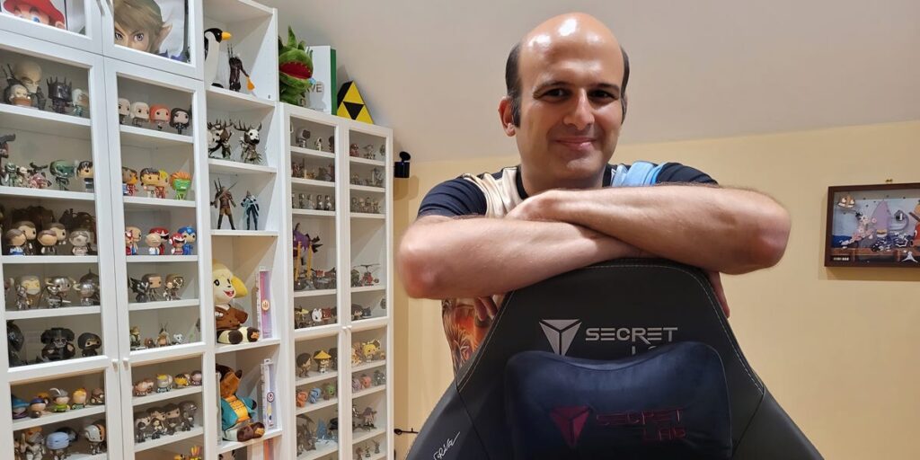 The Ex-Amazon Employee Who’s Helped Nearly 4,000 People Find Jobs The Ex-Amazon Employee Who's Helped Nearly 4,000 People Find Jobs