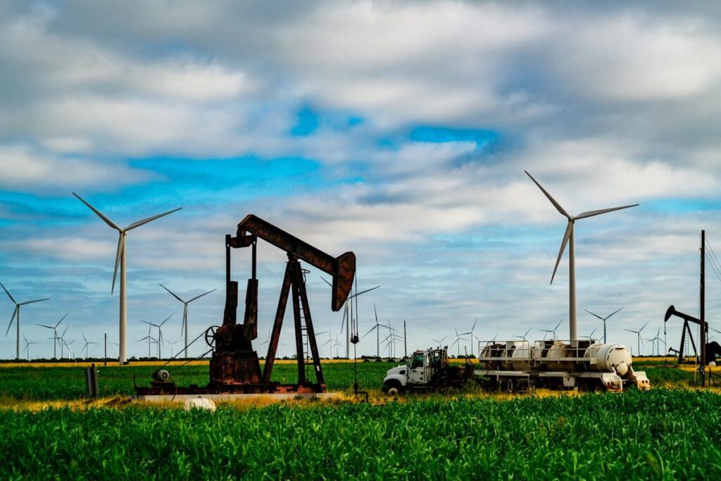 Here Are My Top 2 High-Yield Energy Stocks to Buy Now