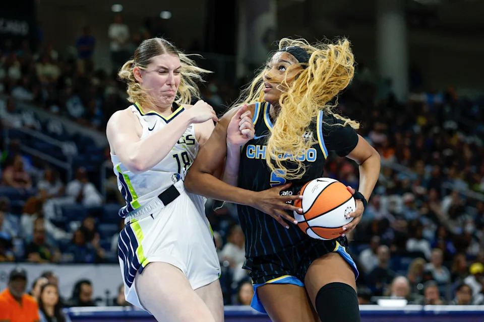 Chicago Sky forward Angel Reese (5).Kamil Krzaczynski-Imagn Images