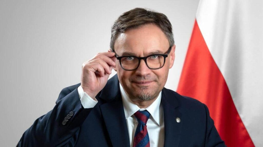 Poland promises ''adequate'' response to Russia's Kaliningrad consulate closure