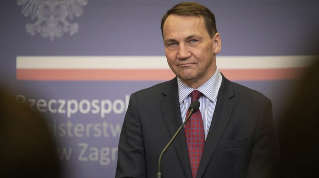 Poland's foreign minister: Russia, not Europe, should pay for arms for Ukraine