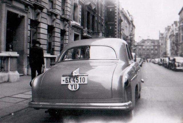 Yugoslusnese Cyrillitic Tables for Bosnia and Herzegovina (BH) on the car in Spain 1950. Year