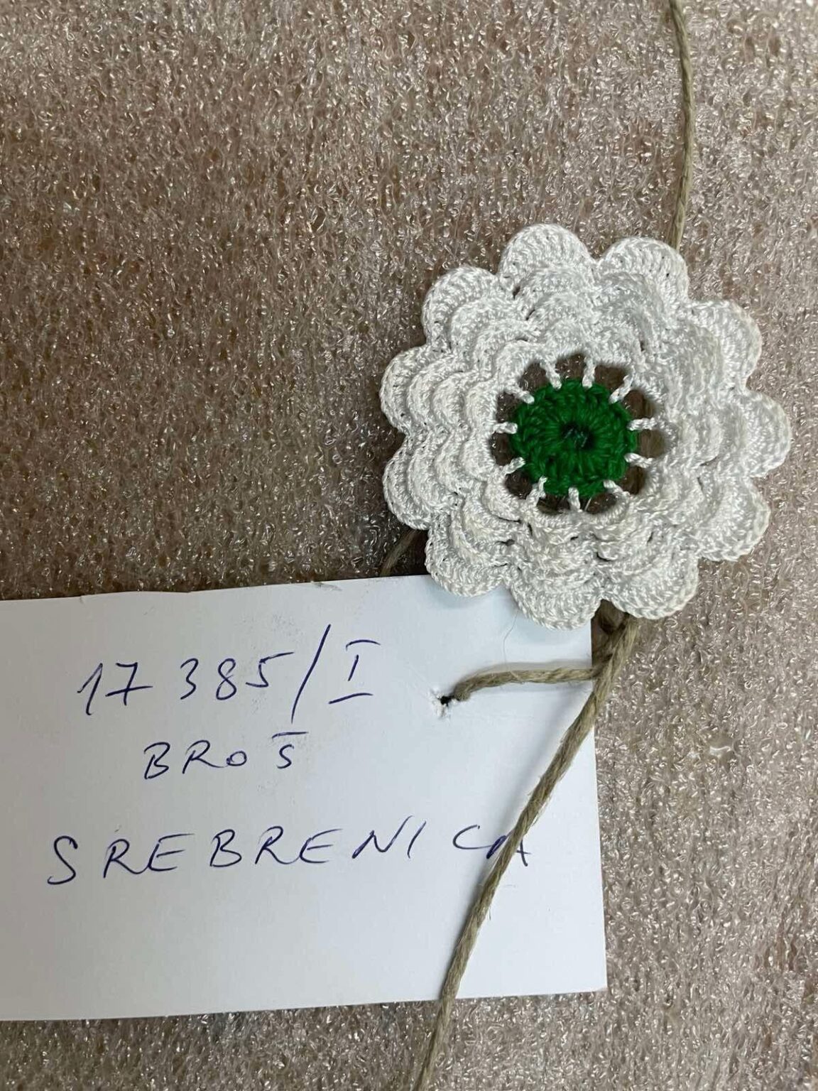 Brooch with 11 petals: Srebrenica genocide symbol preserved in the National Museum of BiH