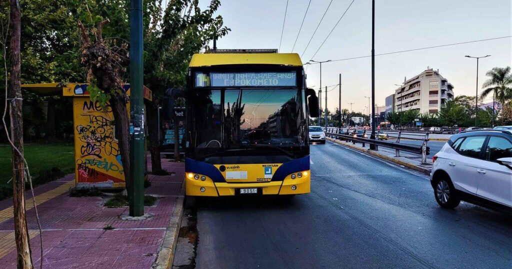 Titles for Trolleys in Athens - Cables are dried out of neighborhoods