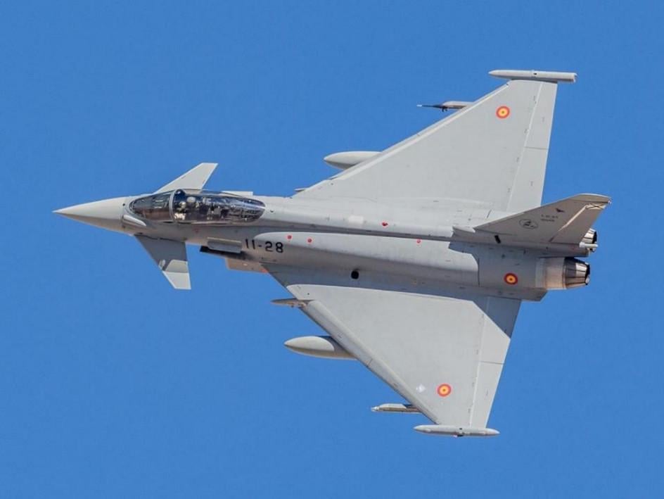 Spain displays eight Eurofighter in Lithuania to protect the flank of the NATO from Russian threat