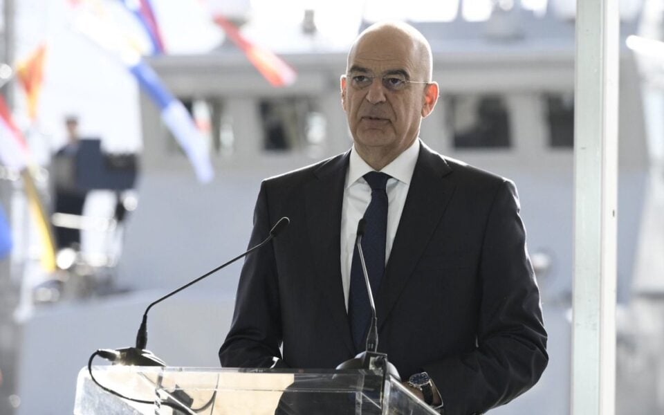 Dendias says Greece to start discussing acquisition of new submarines