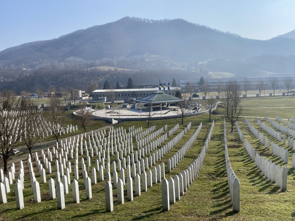 Thirty years after the Srebrenica genocide, Bosnia and Herzegovina remains a land suspended between memory and oblivion Thirty years after the Srebrenica genocide, Bosnia and Herzegovina remains a land suspended between memory and oblivion