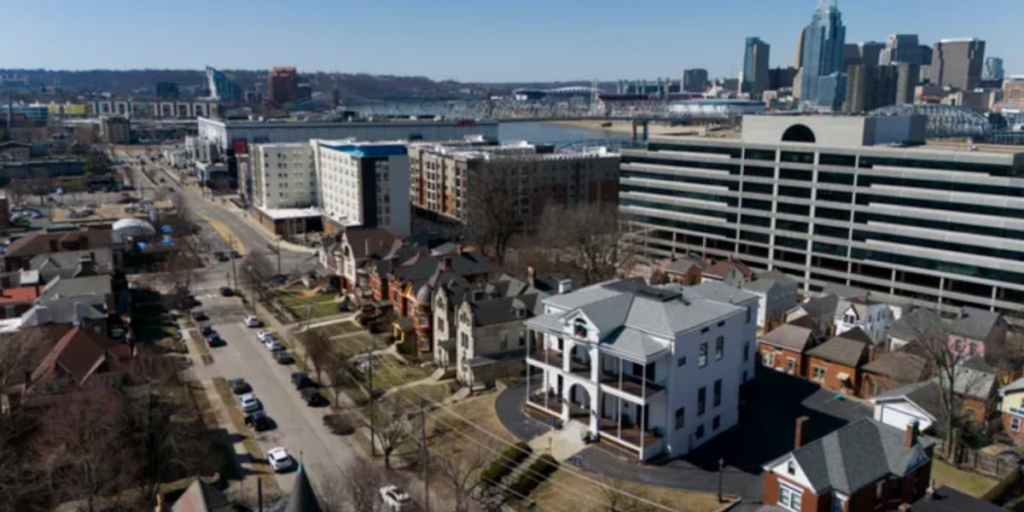 City implements DORA-style policy in Newport’s Entertainment District