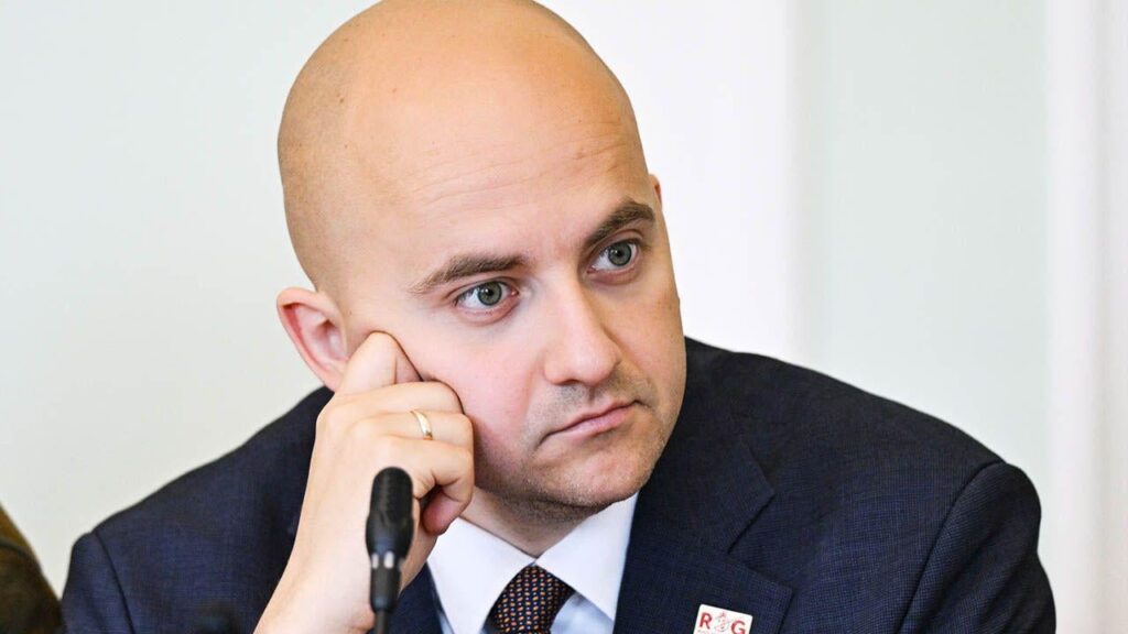 Indictment against Dariusz Matecki. A lot for fictitious work