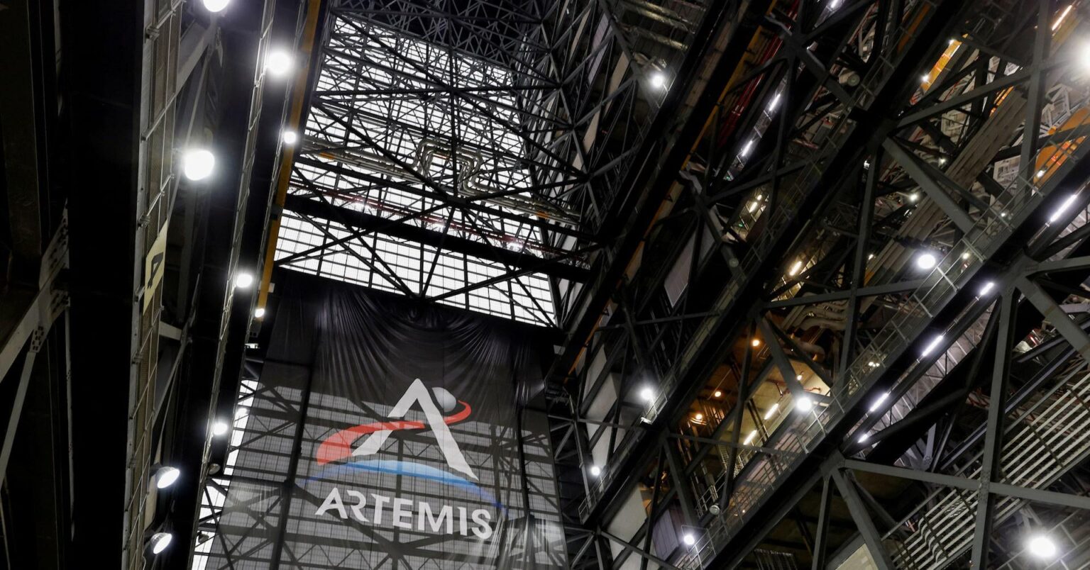 Thales Alenia Space and Italian Space Agency to develop first human outpost on the moon