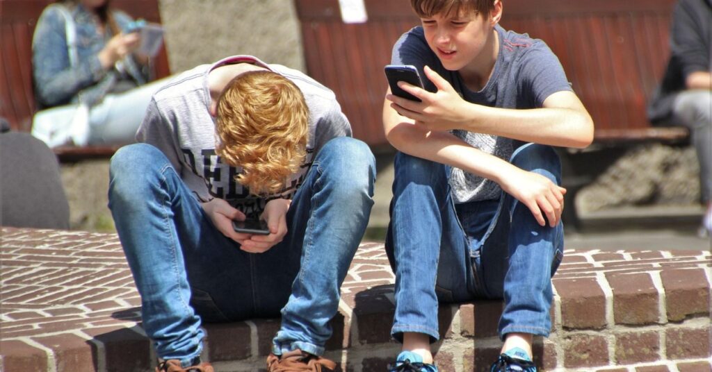 Problematic Screen Use, Not Total Time, Impairs Youth Mental Health