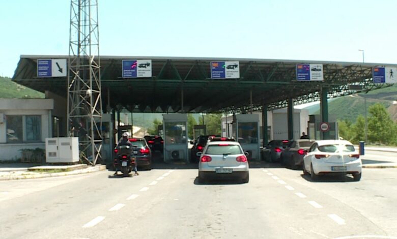 Skopje - Hani i Elezit road blocked due to fire near tunnel in North Macedonia