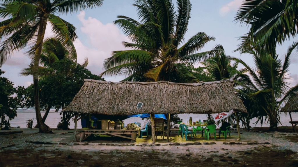 Health workers on island nation of Kiribati face extraordinary challenges, including climate change | Doctors Without Borders