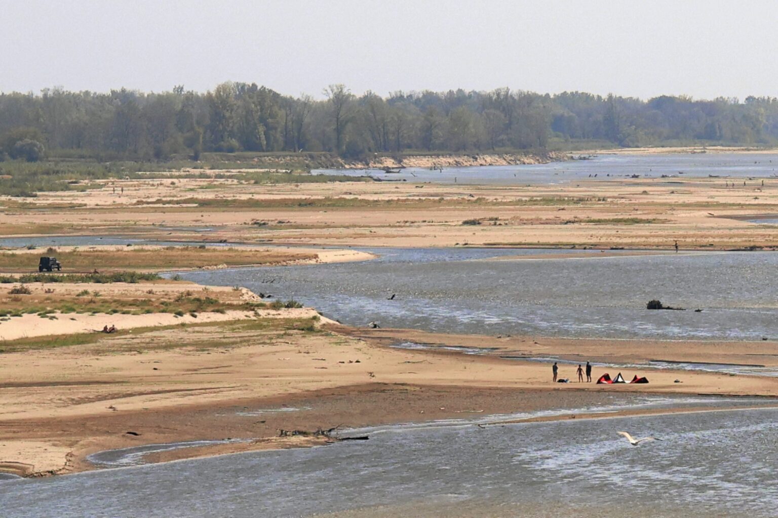 Drought Sinks Poland’s Longest River to Record Low Drought Sinks Poland's Longest River to Record Low