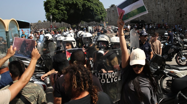 Israeli Cruise Ship Targeted Again as Pro-Palestinian Protests Escalate in Greece