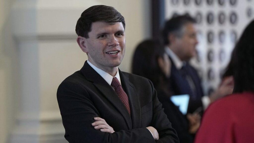 Joe Rogan urges Texas Democrat James Talarico to run for president