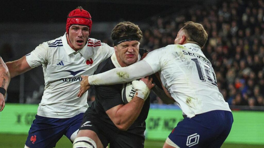 All Blacks hang on to win thriller against France