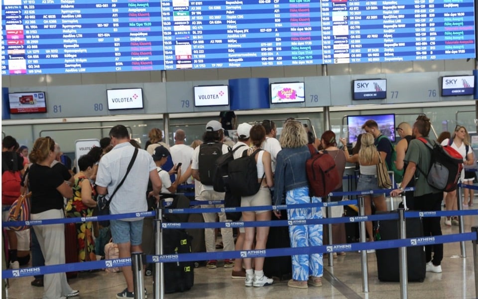 Increase in air seats to Greece