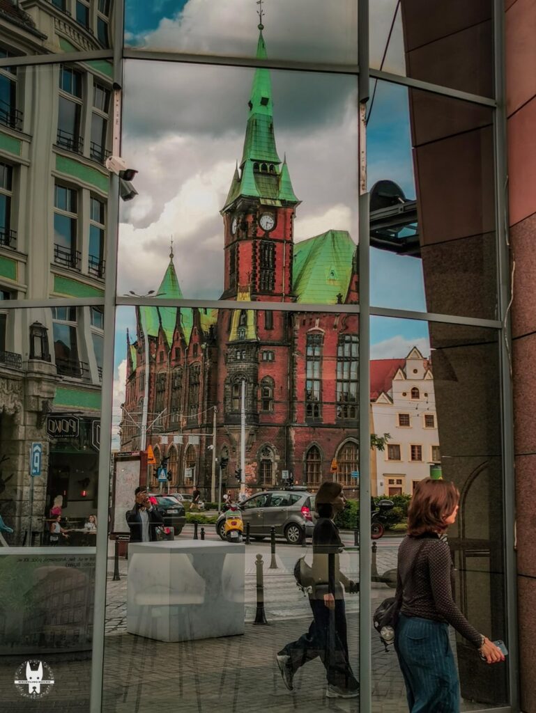 Beyond the buzz of Wrocław Rynek ✨ Beyond the buzz of Wrocław Rynek ✨